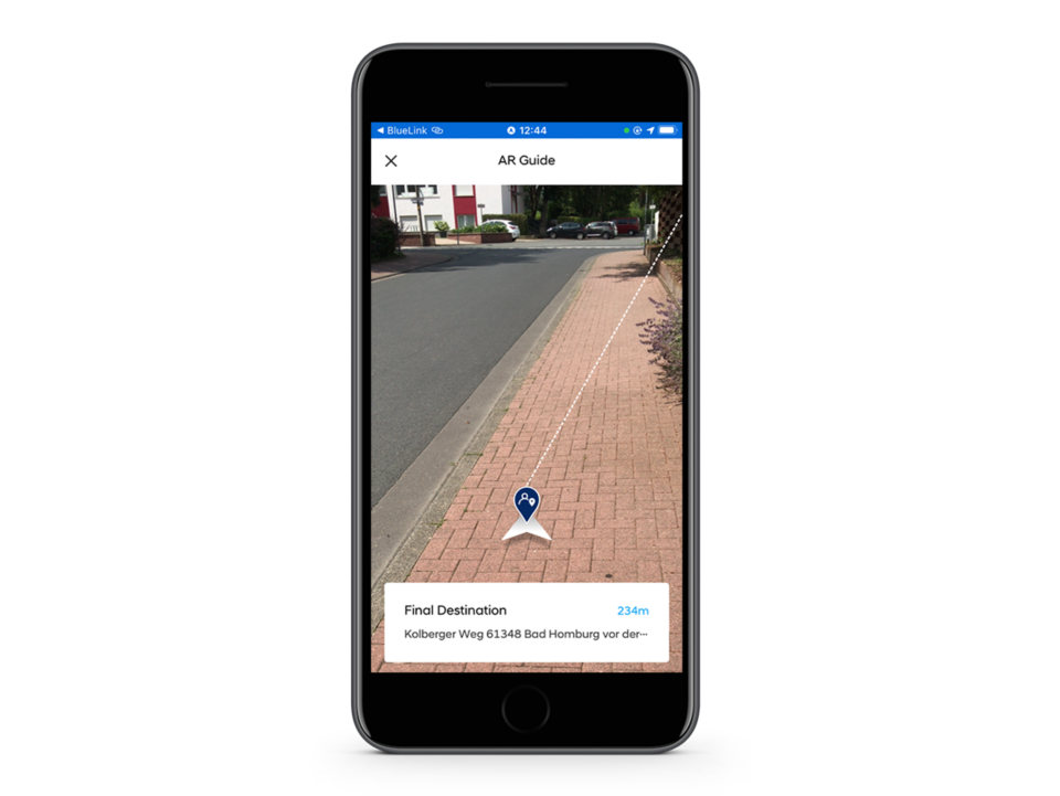 Close-up of the Hyundai Bluelink app with augmented reality Last Mile Guidance.